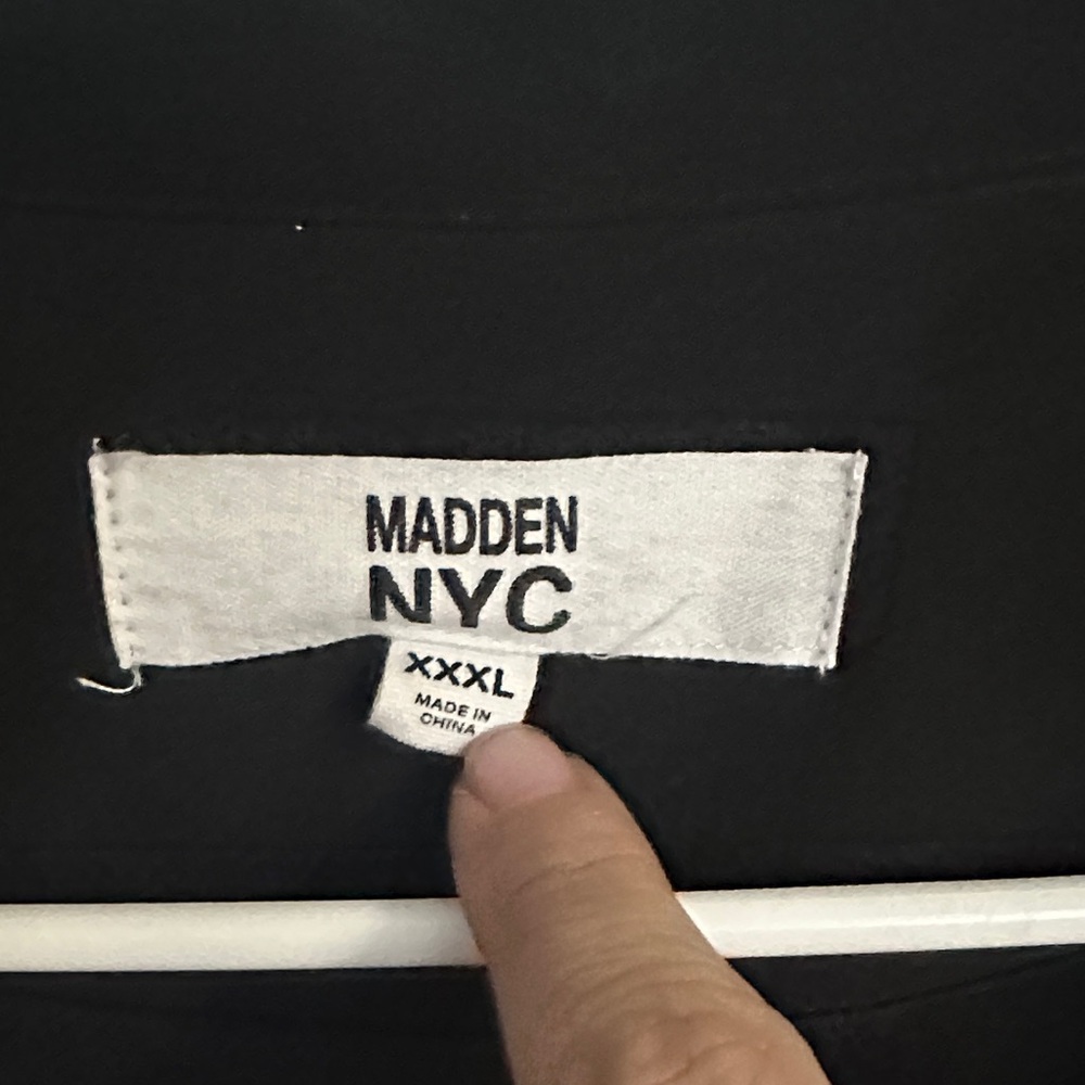 NWOT Modern Black Cropped Blazer w/ Button and Pocket Accents - Picture 2 of 8